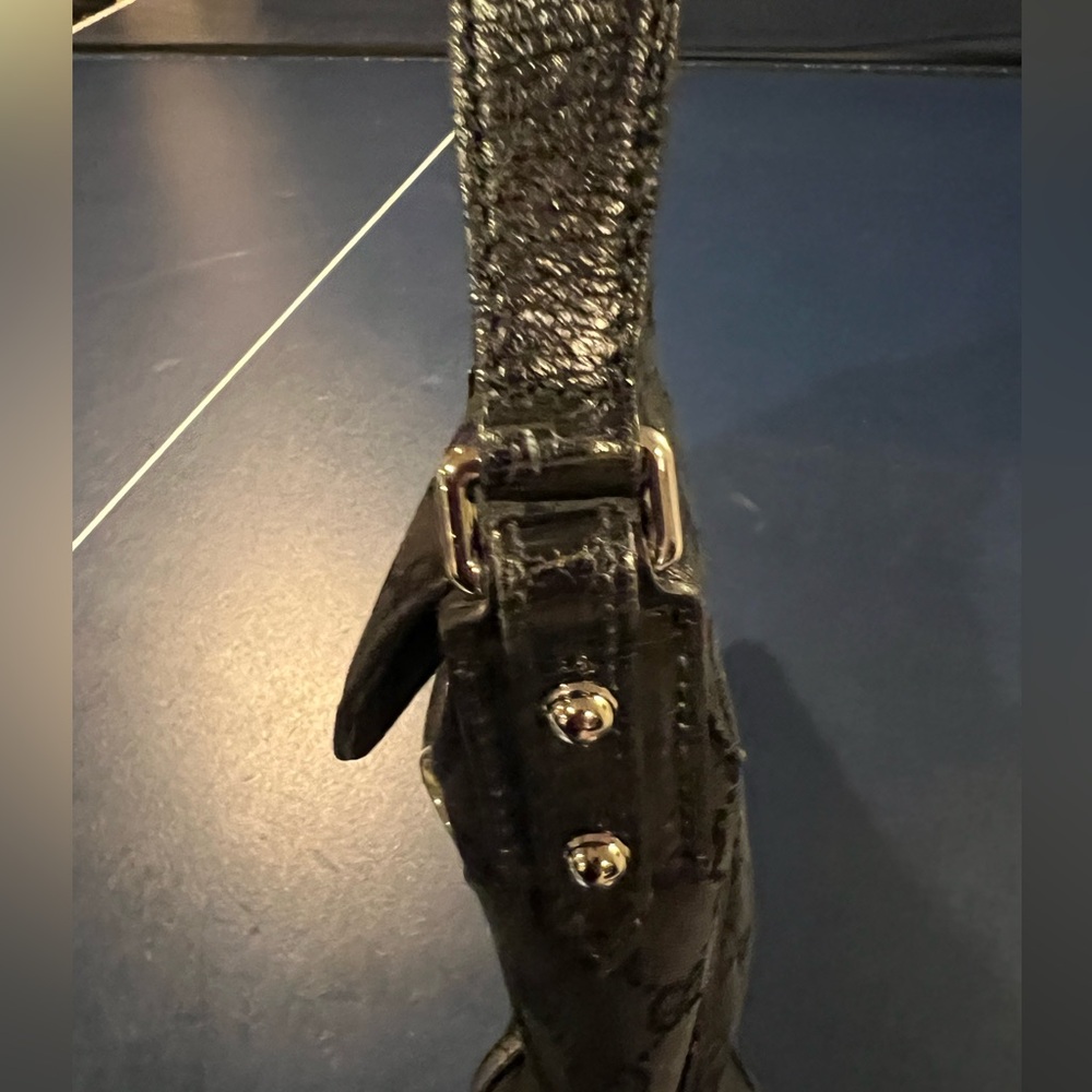 Gucci Black Classic Canvas GG Print Shoulder Bag - Picture 10 of 15